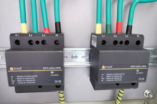 浪涌保護(hù)器