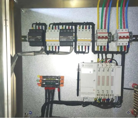 浪涌保護器在配電箱內的安裝