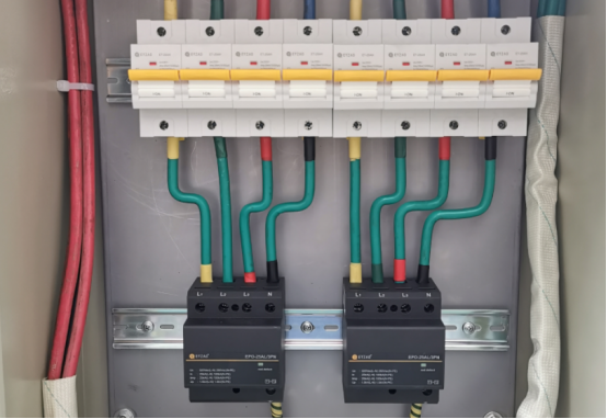 浪涌保護(hù)器